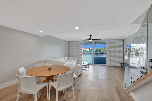 876 Jeffery St, Boca Raton, FL 33487