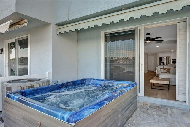 876 Jeffery St, Boca Raton, FL 33487