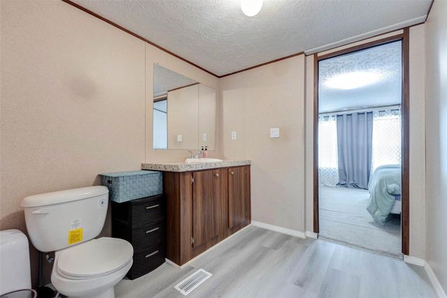 22 Road 5012, Cleveland, TX 77327