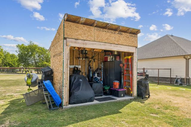 8382 Abner Road, Oak Ridge, TX 75161