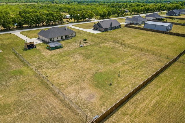 8382 Abner Road, Oak Ridge, TX 75161