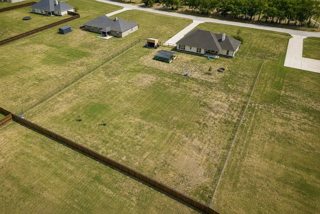 8382 Abner Road, Oak Ridge, TX 75161