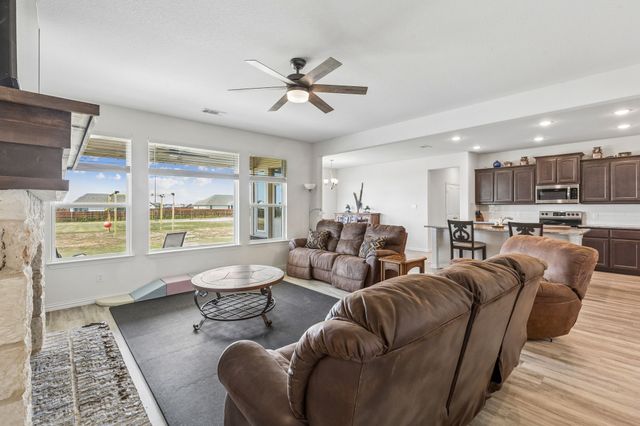 8382 Abner Road, Oak Ridge, TX 75161