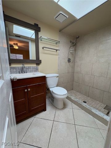 405 SE Van Loon TER B, Cape Coral, FL 33990