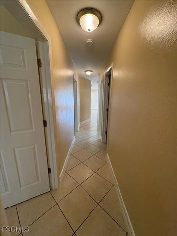 405 SE Van Loon TER B, Cape Coral, FL 33990
