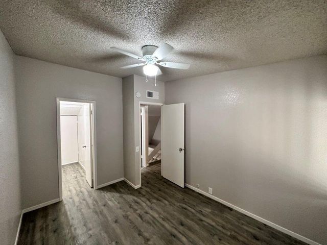 366 E El Paso Avenue, Fresno, CA 93720
