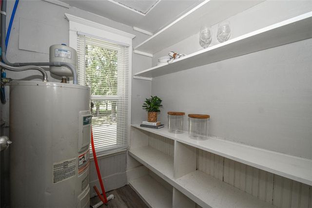 316 N Mckinnon Avenue, Gentry, AR 72734