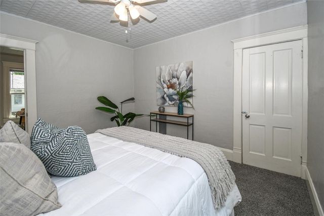 316 N Mckinnon Avenue, Gentry, AR 72734