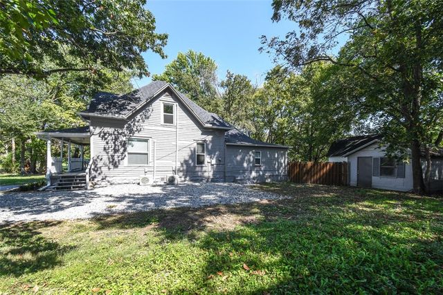 316 N Mckinnon Avenue, Gentry, AR 72734