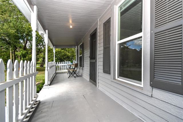 316 N Mckinnon Avenue, Gentry, AR 72734