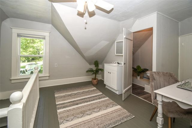 316 N Mckinnon Avenue, Gentry, AR 72734