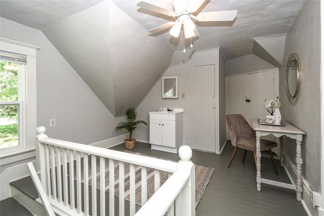 316 N Mckinnon Avenue, Gentry, AR 72734