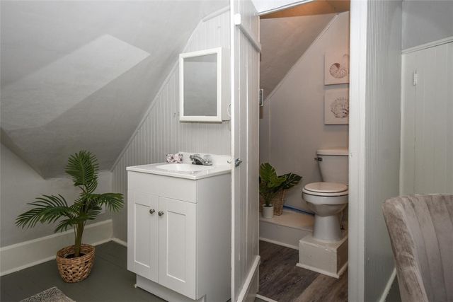 316 N Mckinnon Avenue, Gentry, AR 72734