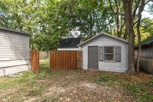 316 N Mckinnon Avenue, Gentry, AR 72734