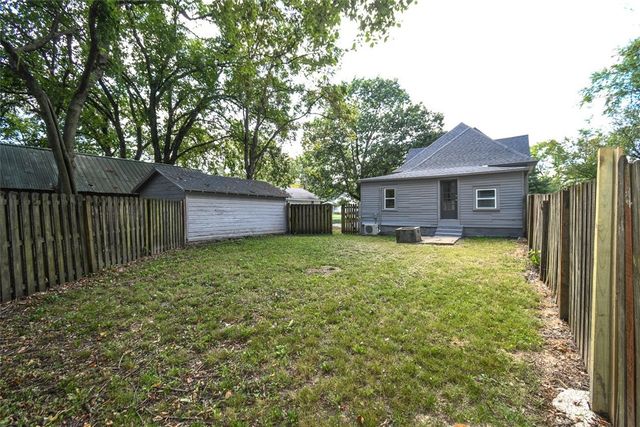 316 N Mckinnon Avenue, Gentry, AR 72734