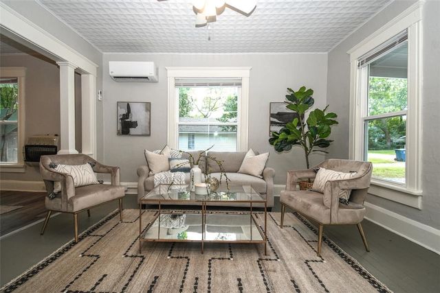 316 N Mckinnon Avenue, Gentry, AR 72734