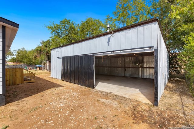 10235 Old Corpus Christi, San Antonio, TX 78223