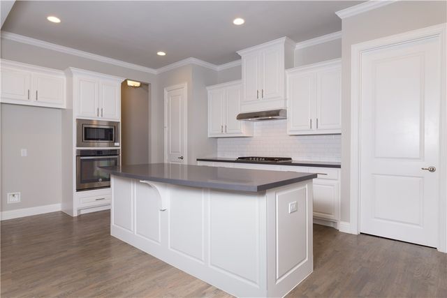 8513 Pine Valley Drive, Mckinney, TX 75070