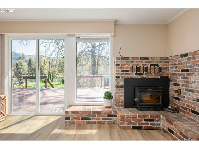 41536 MCKENZIE Hwy, Springfield, OR 97478