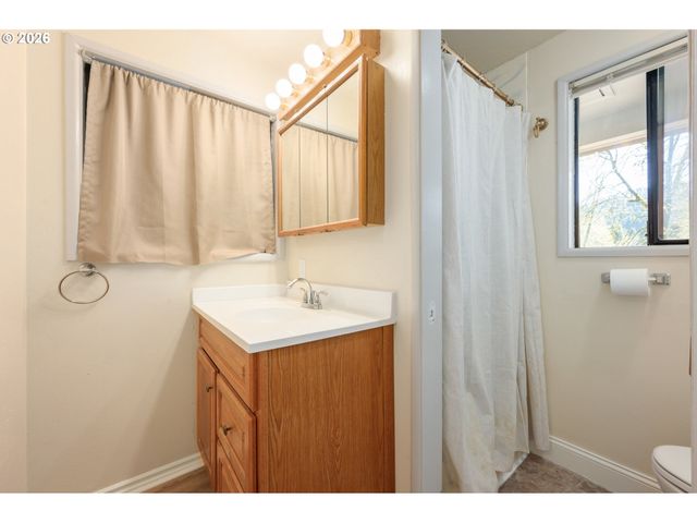 41536 MCKENZIE Hwy, Springfield, OR 97478