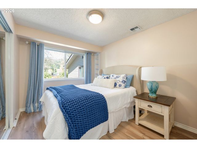 41536 MCKENZIE Hwy, Springfield, OR 97478