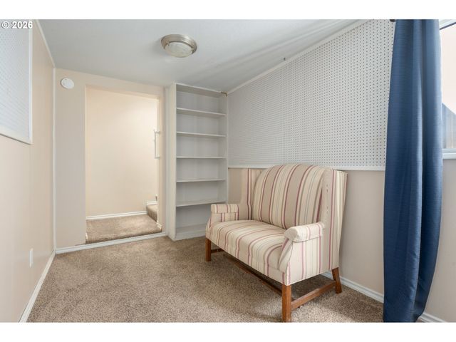 41536 MCKENZIE Hwy, Springfield, OR 97478