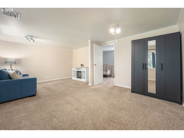 41536 MCKENZIE Hwy, Springfield, OR 97478