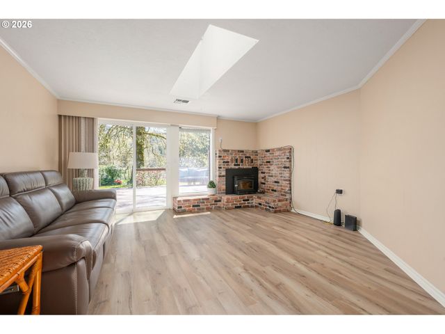 41536 MCKENZIE Hwy, Springfield, OR 97478
