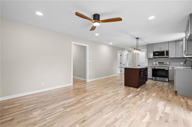724 S Hamilton Street, Olathe, KS 66061