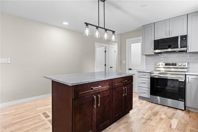 724 S Hamilton Street, Olathe, KS 66061