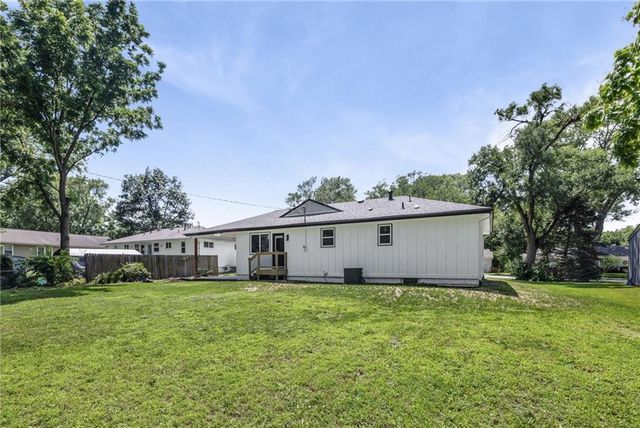 724 S Hamilton Street, Olathe, KS 66061