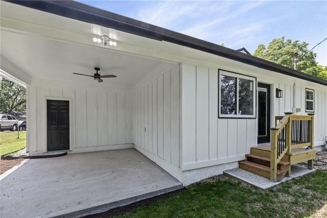 724 S Hamilton Street, Olathe, KS 66061