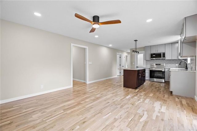 724 S Hamilton Street, Olathe, KS 66061