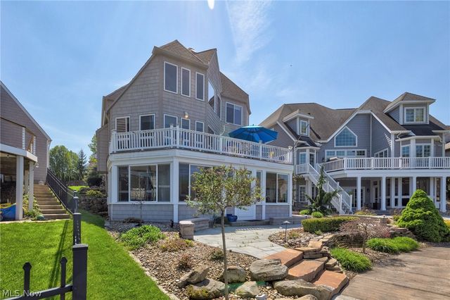 3836 Heron Watch Drive, Akron, OH 44319