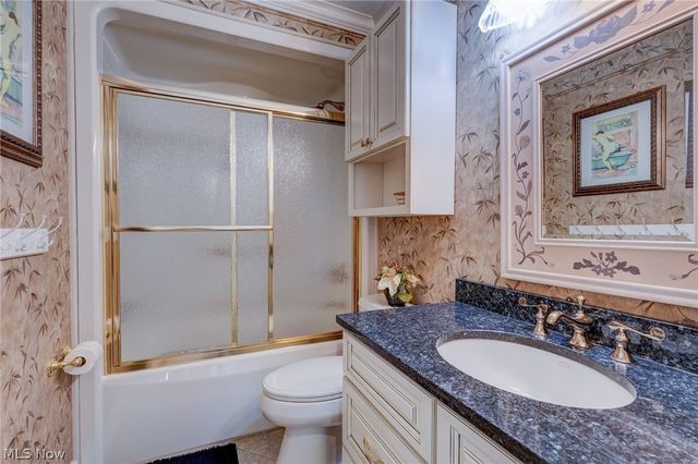 3836 Heron Watch Drive, Akron, OH 44319