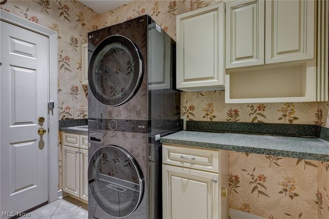 3836 Heron Watch Drive, Akron, OH 44319