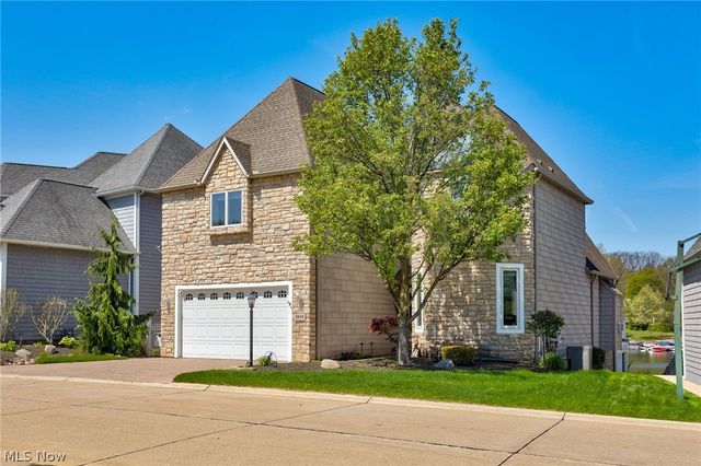 3836 Heron Watch Drive, Akron, OH 44319