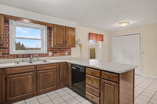 220 South Street, South Hero, VT 05486