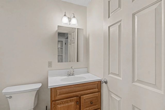 220 South Street, South Hero, VT 05486
