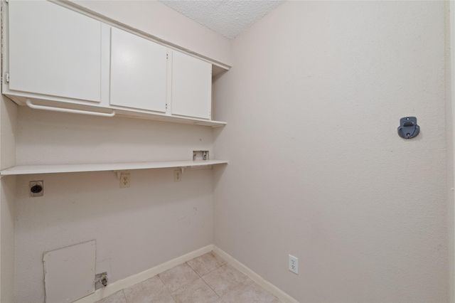 3131 E Heatherock Circle, Sugar Land, TX 77479