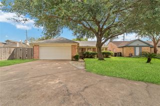 3131 E Heatherock Circle, Sugar Land, TX 77479
