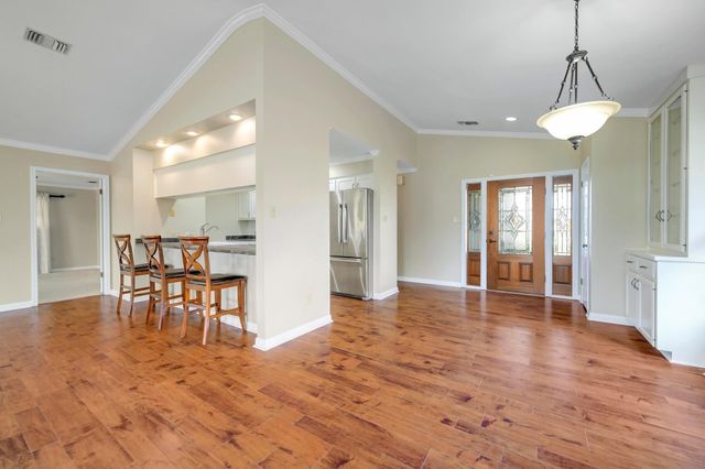 14 Par View DR, Wimberley, TX 78676