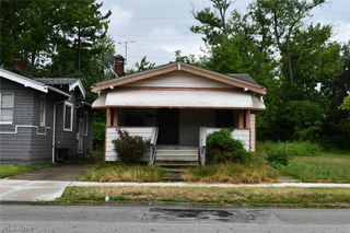 1582 E 133rd Street, East Cleveland, OH 44112