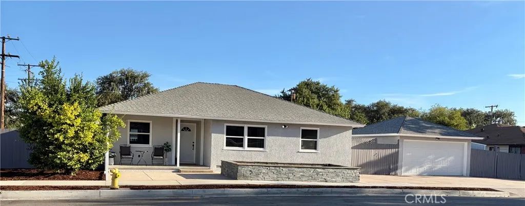 913 N Raymond, Fullerton, CA 92831