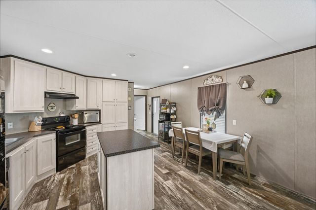 6026 Carter Road, Waller, TX 77484