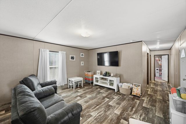 6026 Carter Road, Waller, TX 77484