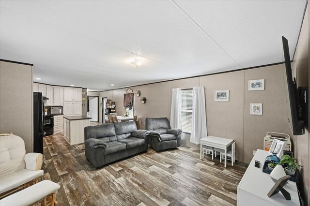 6026 Carter Road, Waller, TX 77484