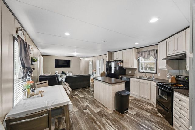 6026 Carter Road, Waller, TX 77484