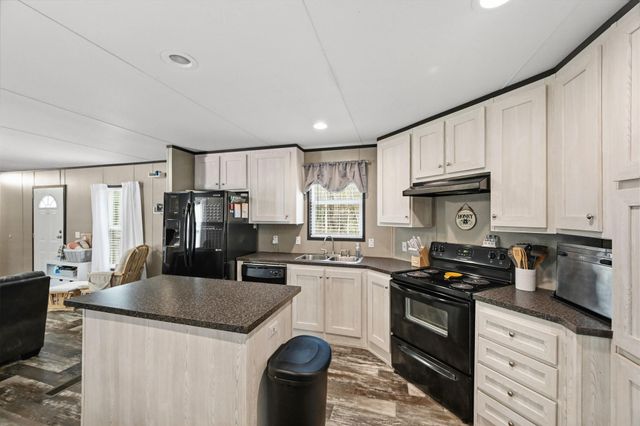 6026 Carter Road, Waller, TX 77484