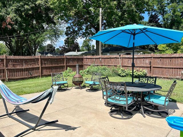 1822 Fulton Street, Peru, IL 61354